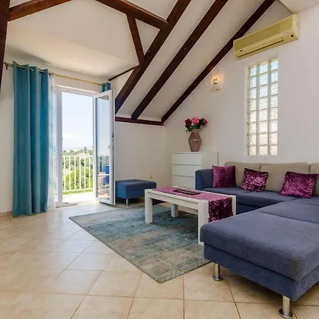 Alba- Duplex Two Bedroom With Shared Pool And Sea View * Cavtat