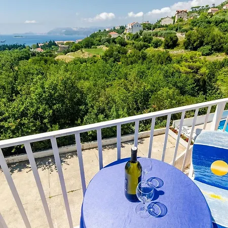 Alba- Duplex Two Bedroom With Shared Pool And Sea View