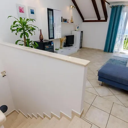 Alba- Duplex Two Bedroom With Shared Pool And Sea View Apartman Cavtat