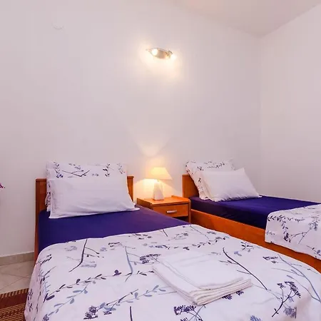 Alba- Duplex Two Bedroom With Shared Pool And Sea View