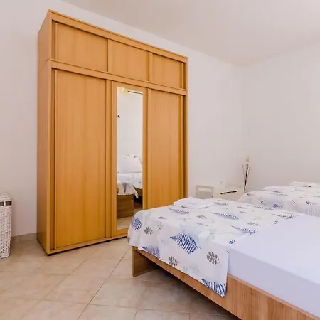 Appartement Alba- Duplex Two Bedroom With Shared Pool And Sea View *
