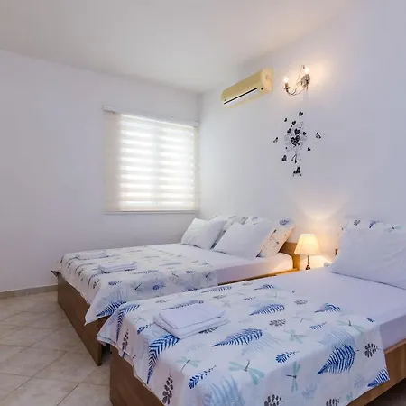 Alba- Duplex Two Bedroom With Shared Pool And Sea View * Cavtat