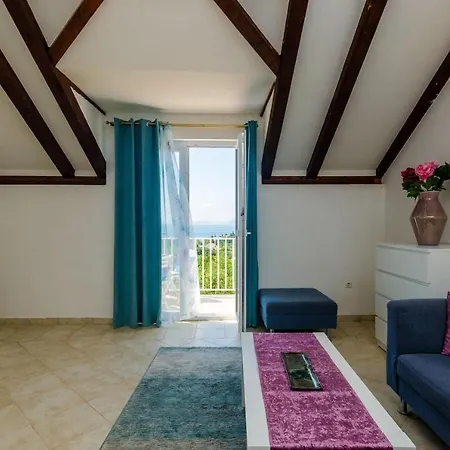 Alba- Duplex Two Bedroom With Shared Pool And Sea View * Cavtat