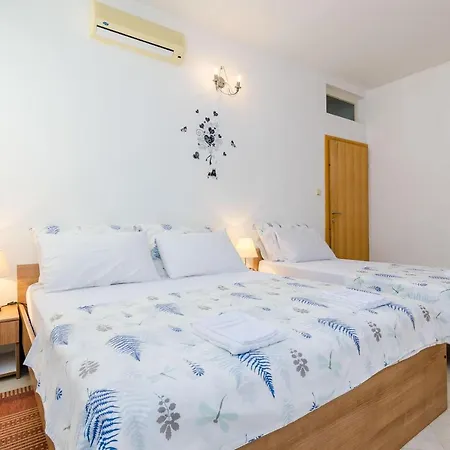 Διαμέρισμα Alba- Duplex Two Bedroom With Shared Pool And Sea View *
